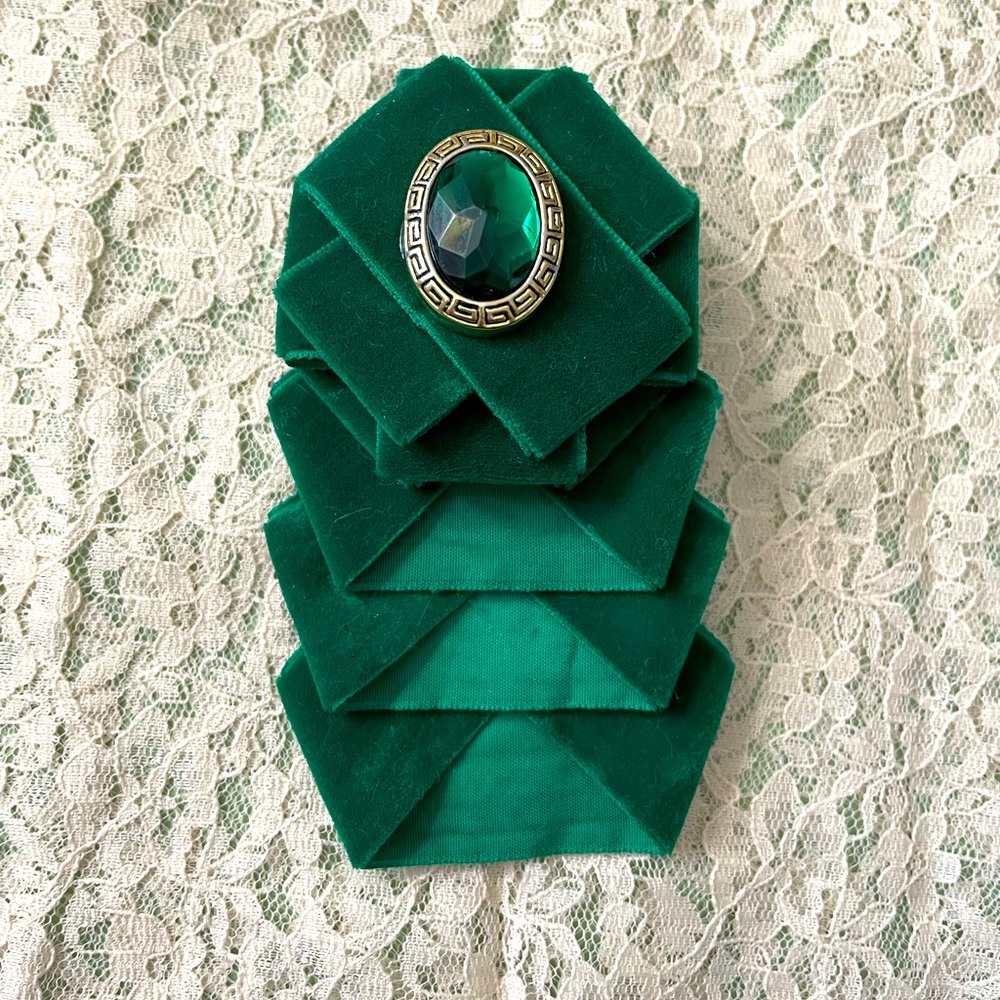 COPY - Emerald Velvet broach / brooch with emerald rhinestone and metal center